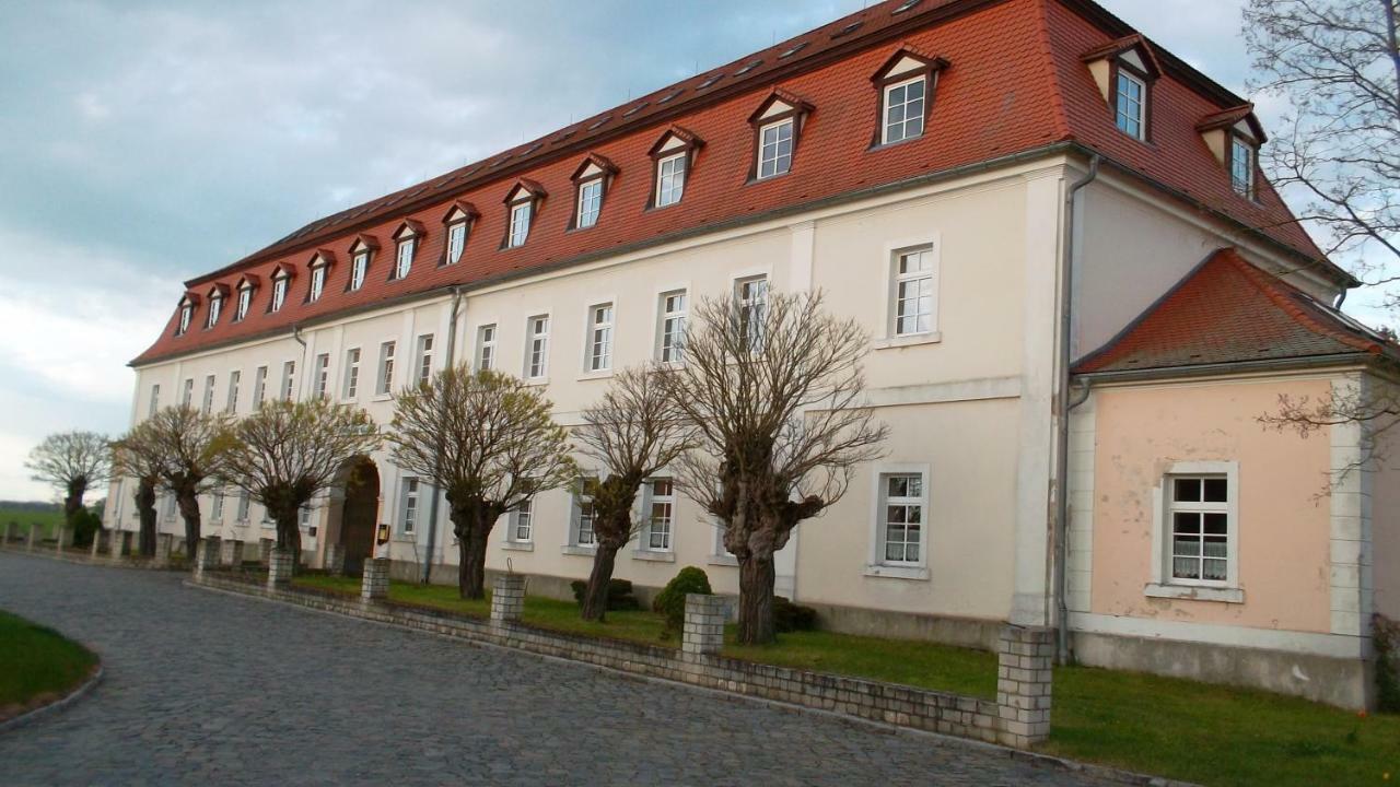 Отель Domaene-Badetz Экстерьер фото