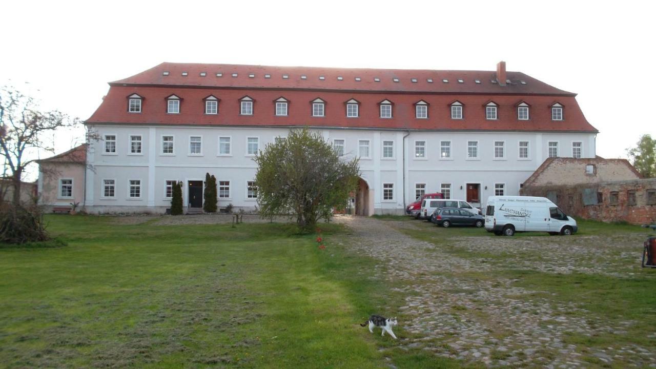 Отель Domaene-Badetz Экстерьер фото